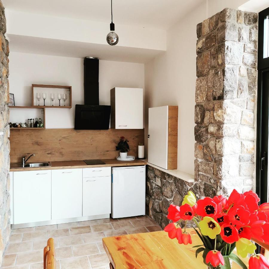 לובראן Apartments Sandra מראה חיצוני תמונה