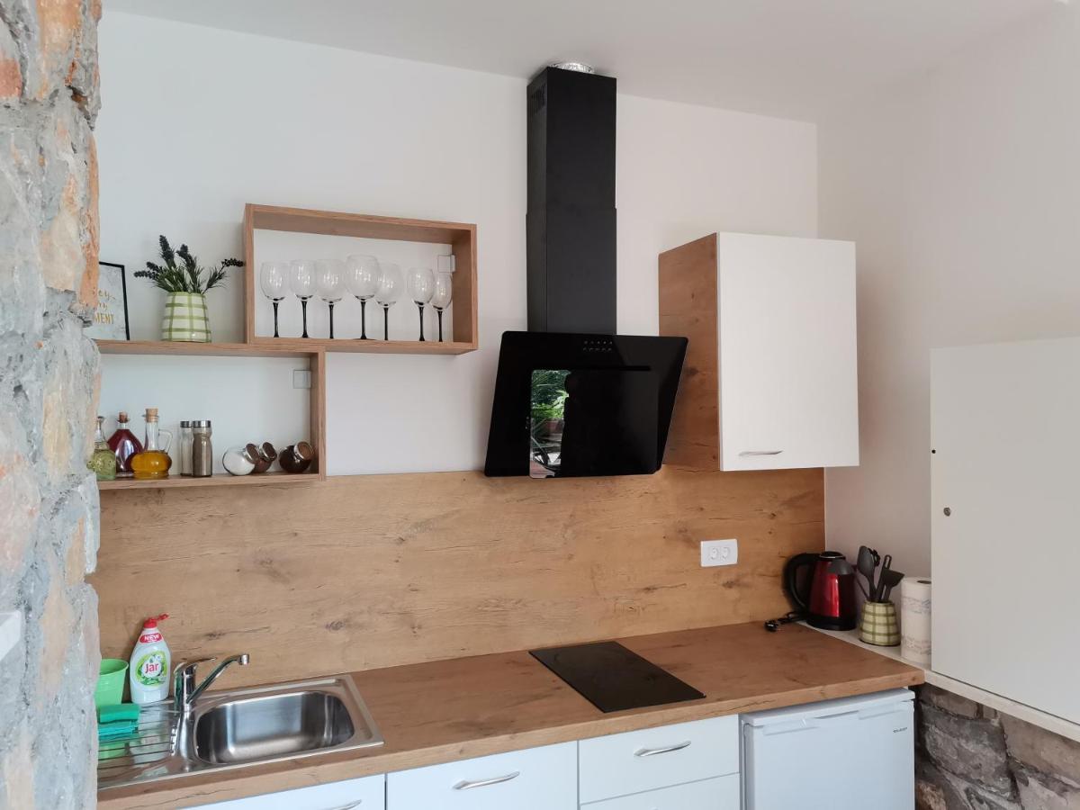 לובראן Apartments Sandra מראה חיצוני תמונה