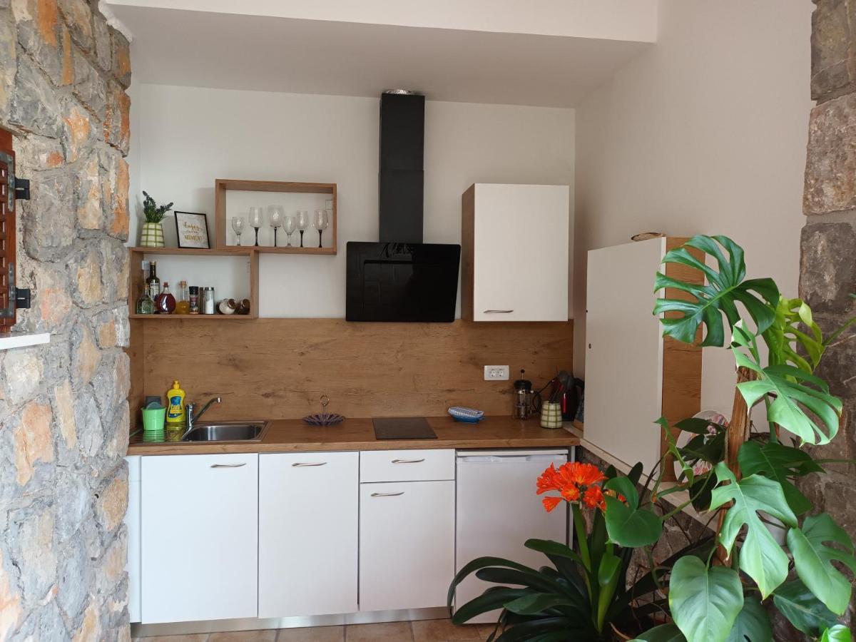 לובראן Apartments Sandra מראה חיצוני תמונה